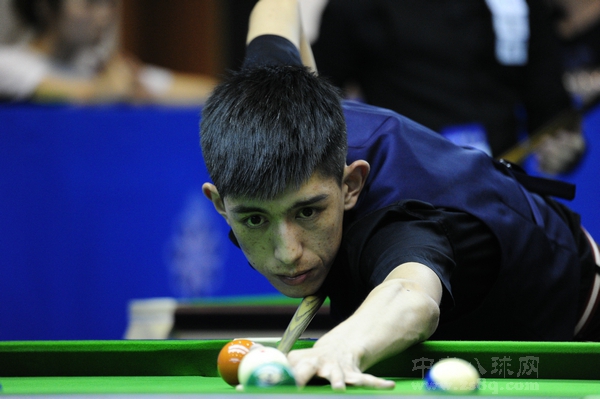 他在防守端 他在防守端