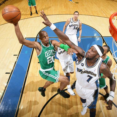 的决策上仍 的决策上仍