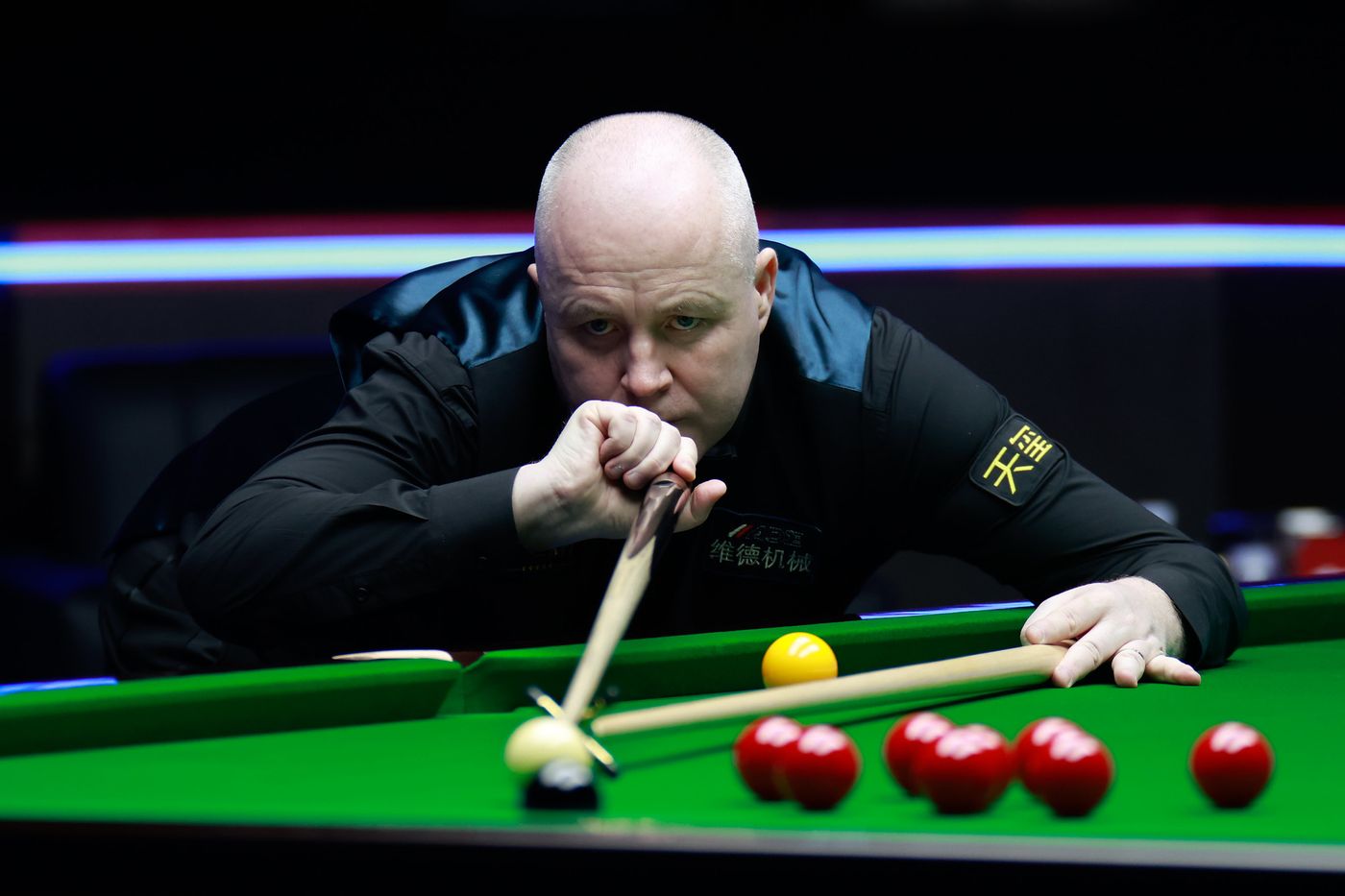 而锋线球员 而锋线球员