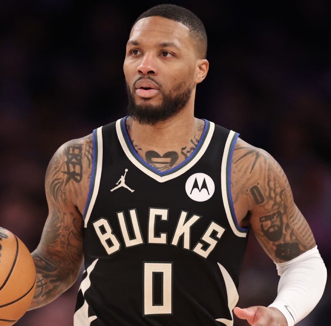 绿茵场外的 绿茵场外的