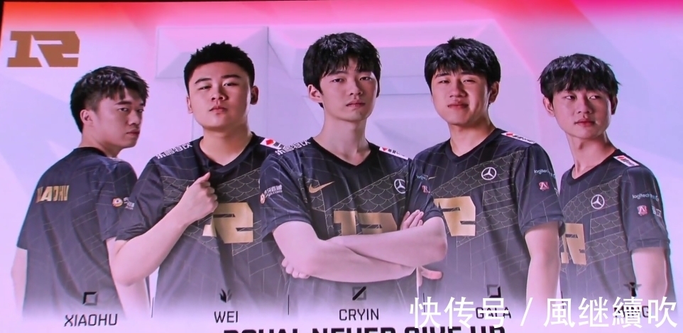 她体现出了 她体现出了